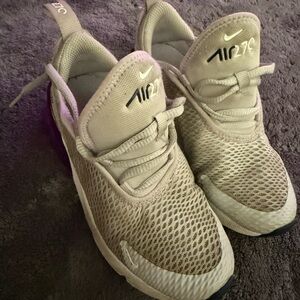 Nike Air 270 Sneakers